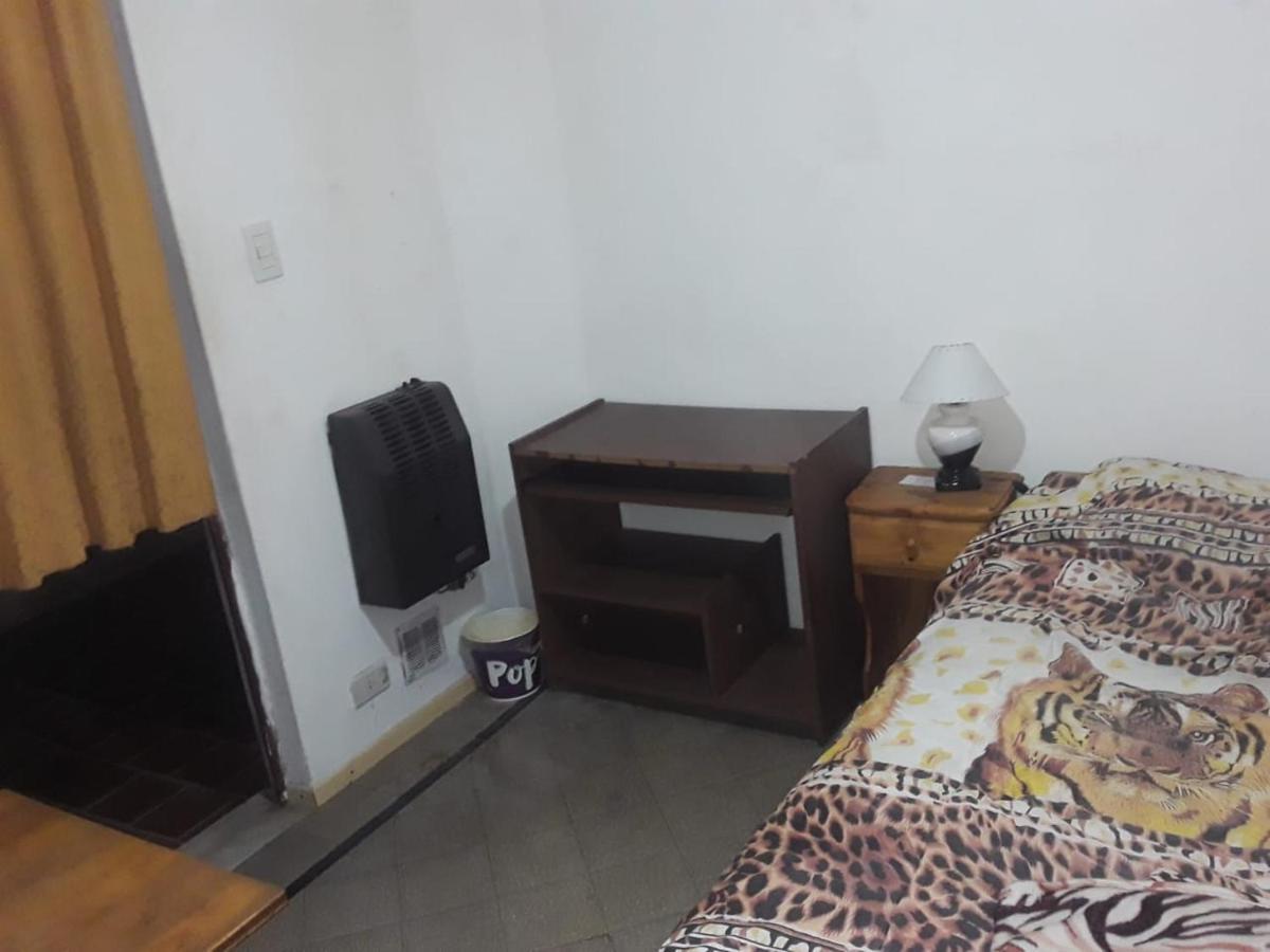 Habitac Indiv Casa De Familia, Flores Buenos Aires Dış mekan fotoğraf