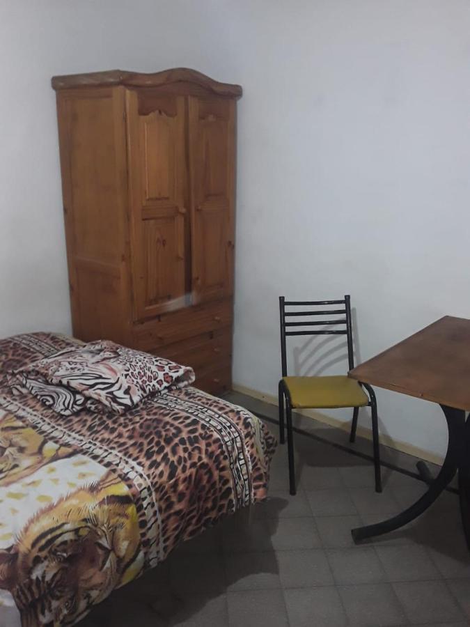 Habitac Indiv Casa De Familia, Flores Buenos Aires Dış mekan fotoğraf
